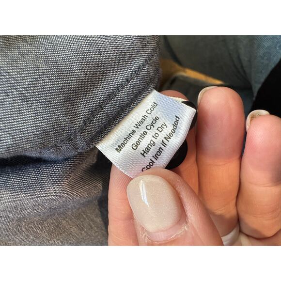 UNTUCKit Men's Slim Fit 100% Cotton Button Up Shirt Size Medium Denim Blue - Picture 7 of 9